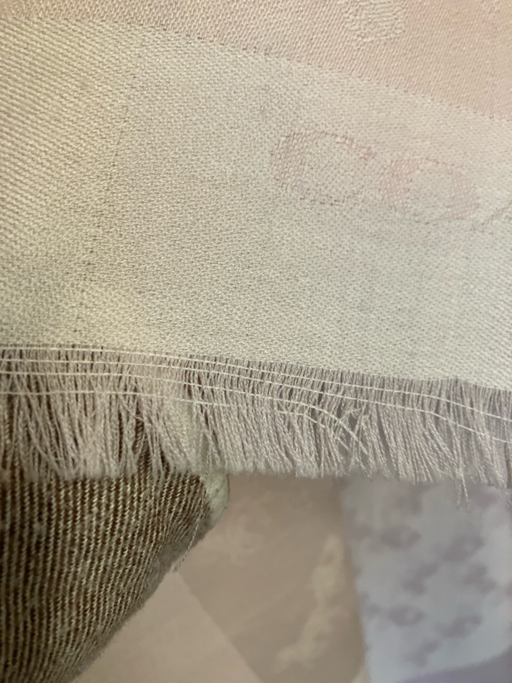 COACH. Soft Pink Stagecoach & Horse Jacquard Scarf. PALE Pink. Good Used Cond. - Picture 12 of 15